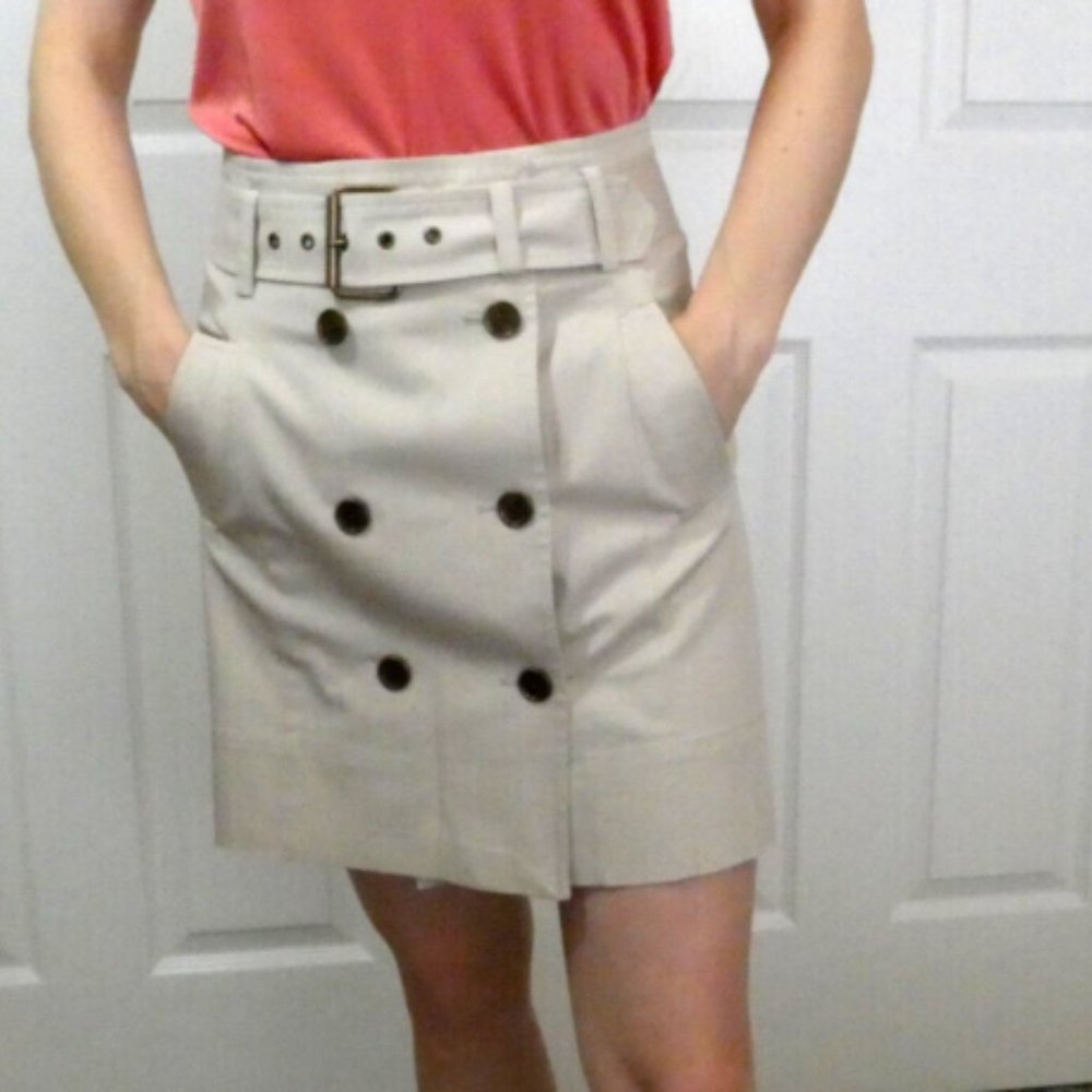 Tan Wrap Skirt, bebe, Fitted, Work School Casual, Buttons Pockets Womens size 4 - Picture 4 of 13
